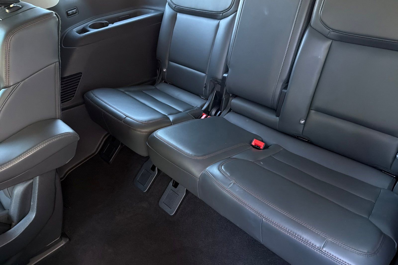 Certified 2025 Ford Expedition Active AWD/4WD image 17