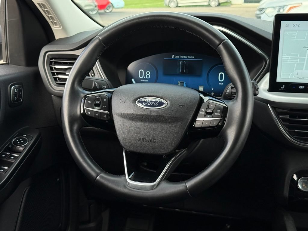 Certified 2024 Ford Escape Platinum AWD/4WD image 7