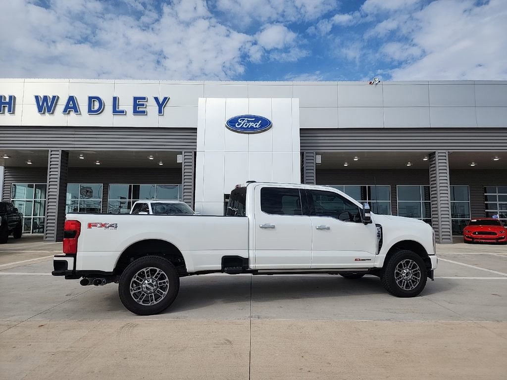 Certified 2025 Ford F350 Platinum w/ Platinum Plus Package image 6