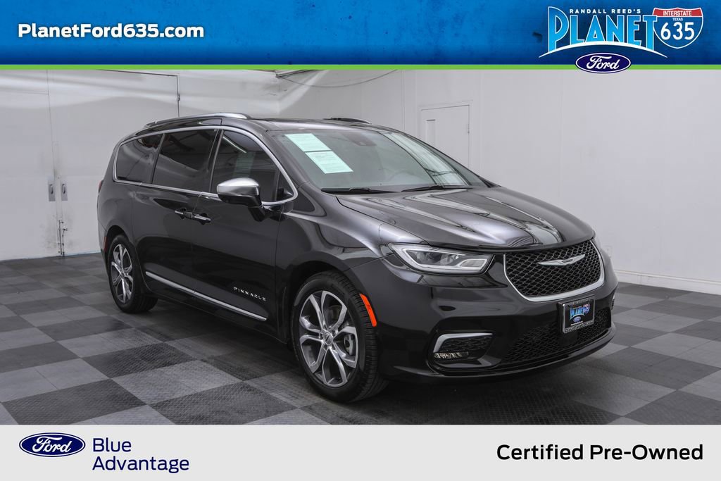 Used 2024 Chrysler Pacifica Pinnacle w/ Trailer Tow Group image 5