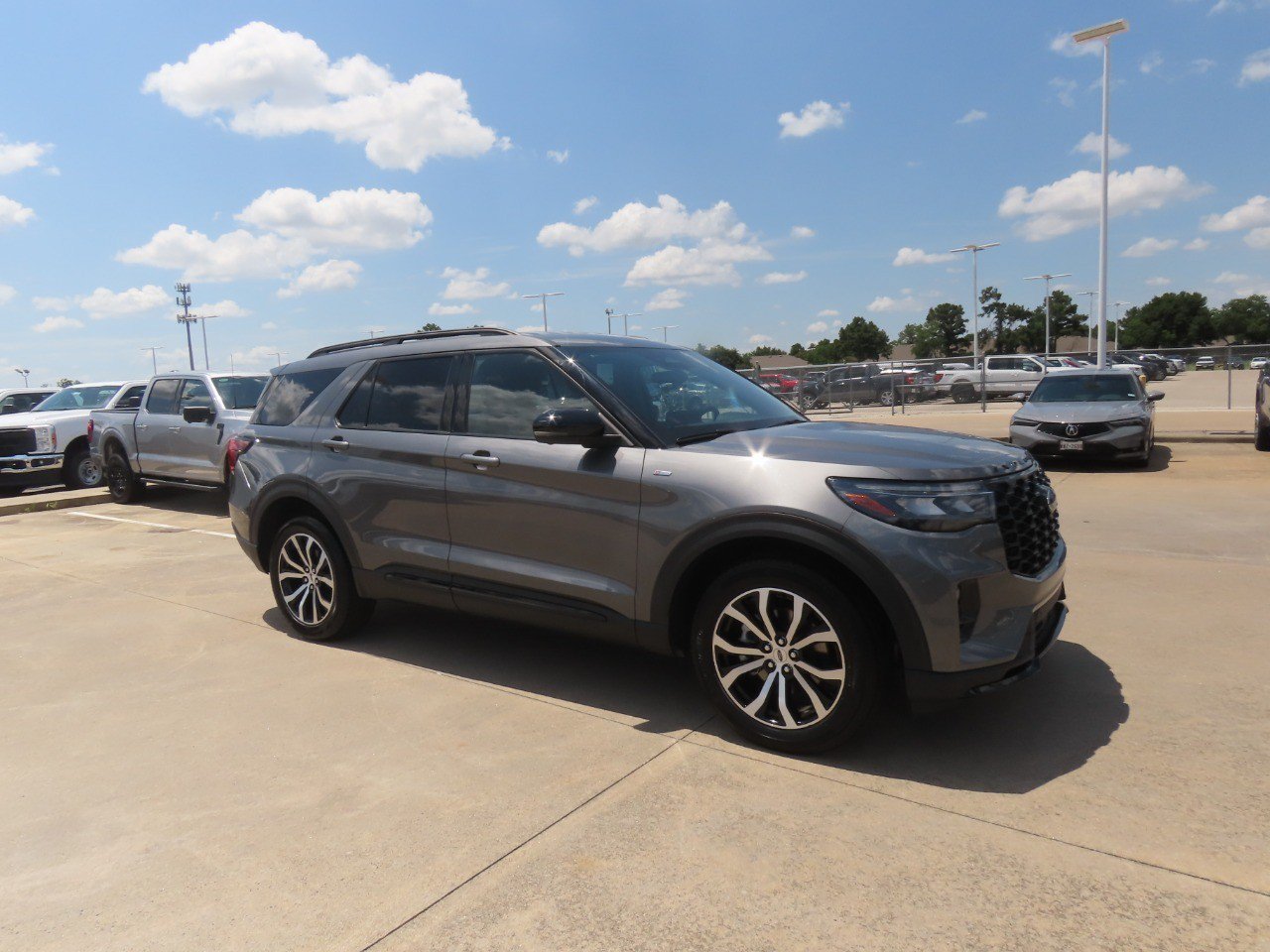 Certified 2025 Ford Explorer ST-Line AWD/4WD image 7