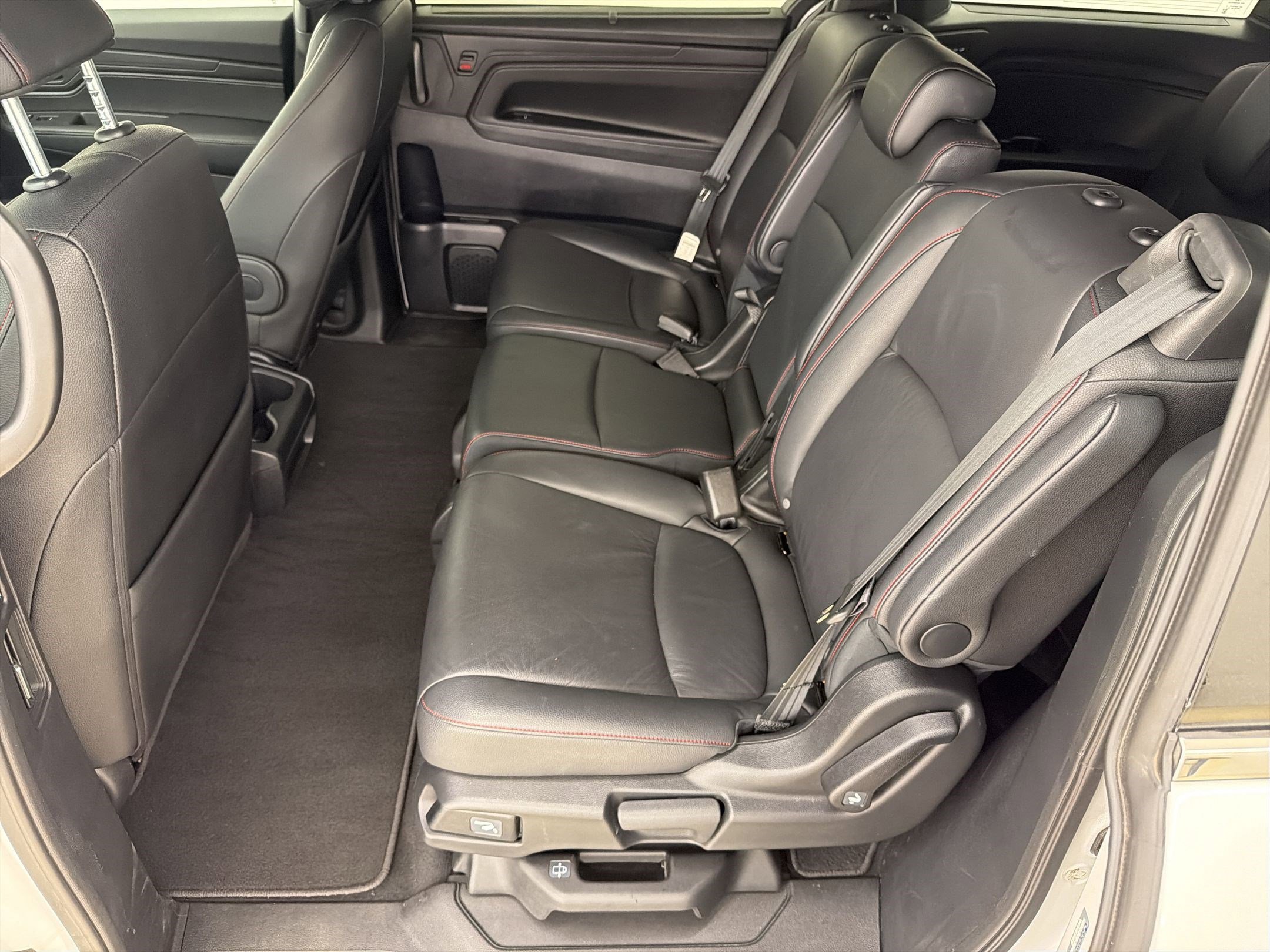 Used 2025 Honda Odyssey Sport-L image 14