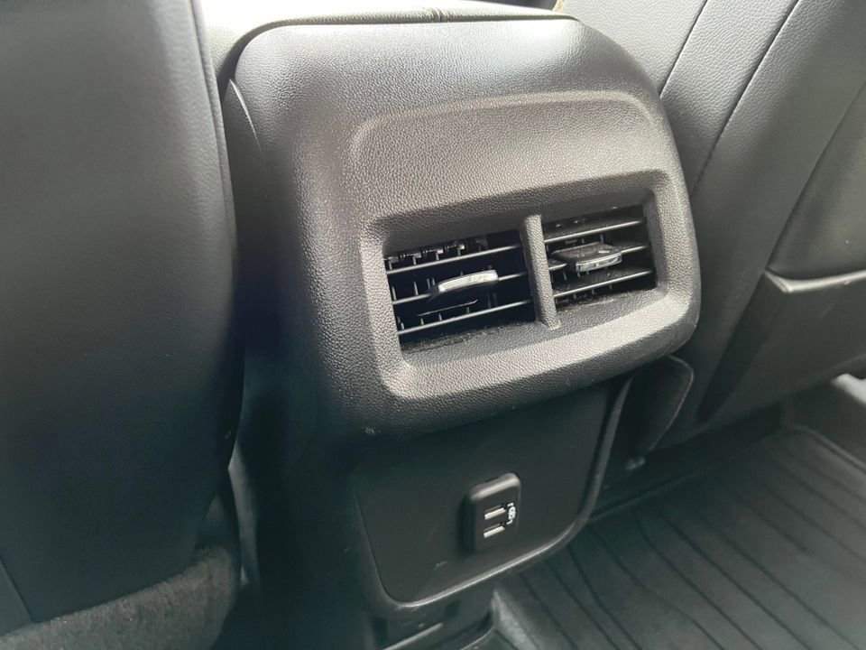 Used 2023 GMC Terrain AT4 image 34