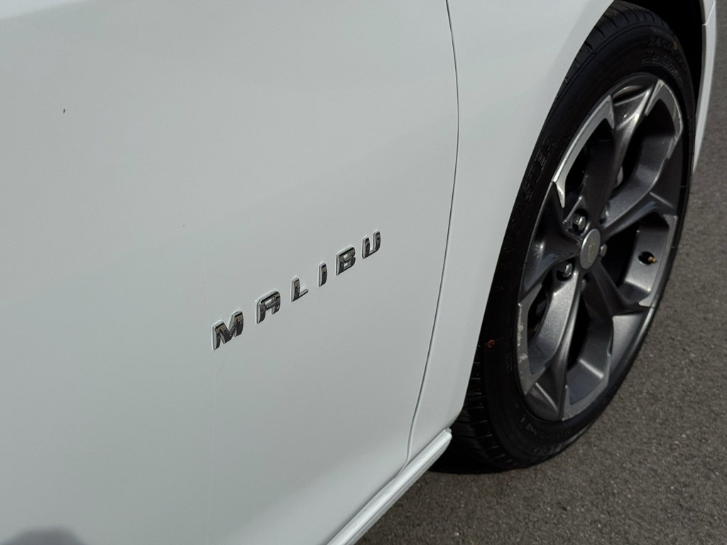Used 2022 Chevrolet Malibu LT FWD image 11
