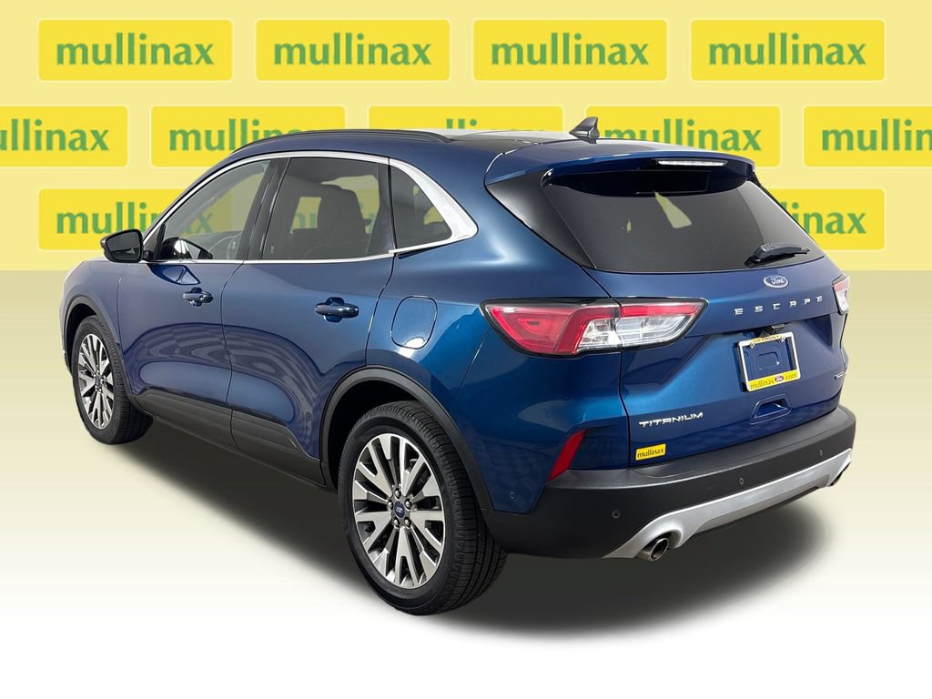 Certified 2020 Ford Escape Titanium w/ Titanium Premium Package 2.0 AWD/4WD image 7