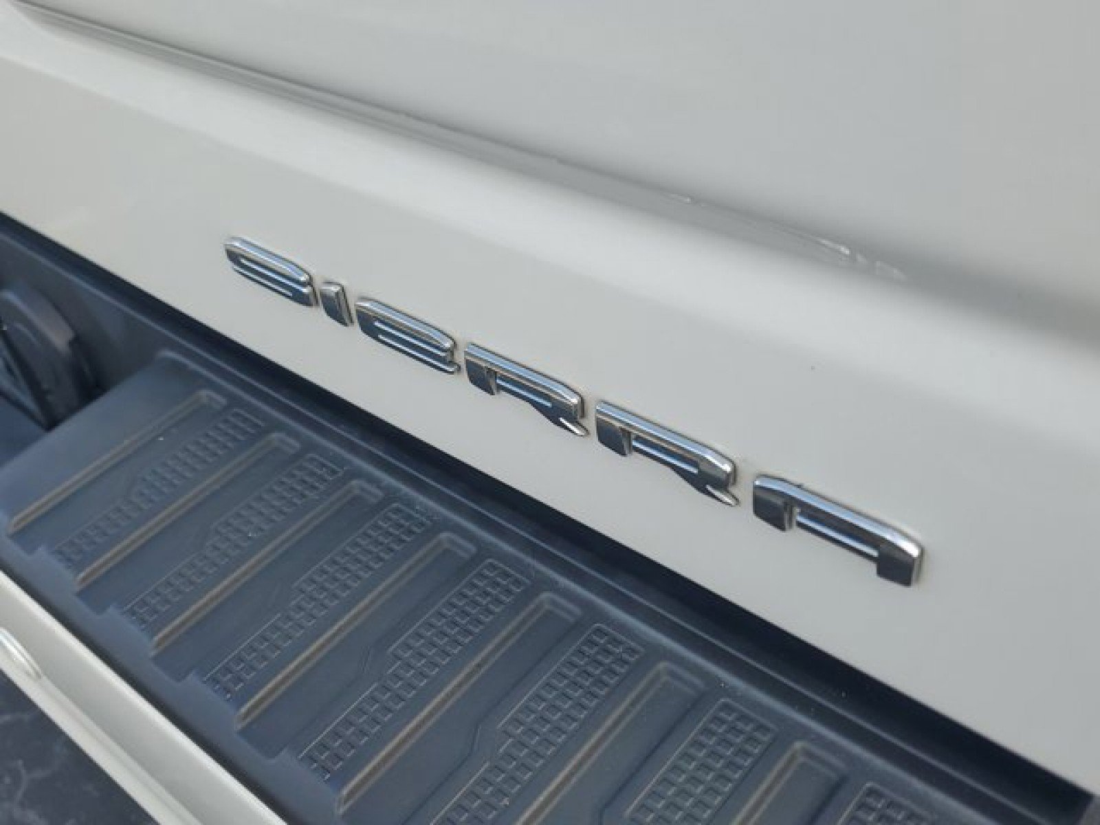 Used 2020 GMC Sierra 1500 Denali w/ Denali Ultimate Package image 7