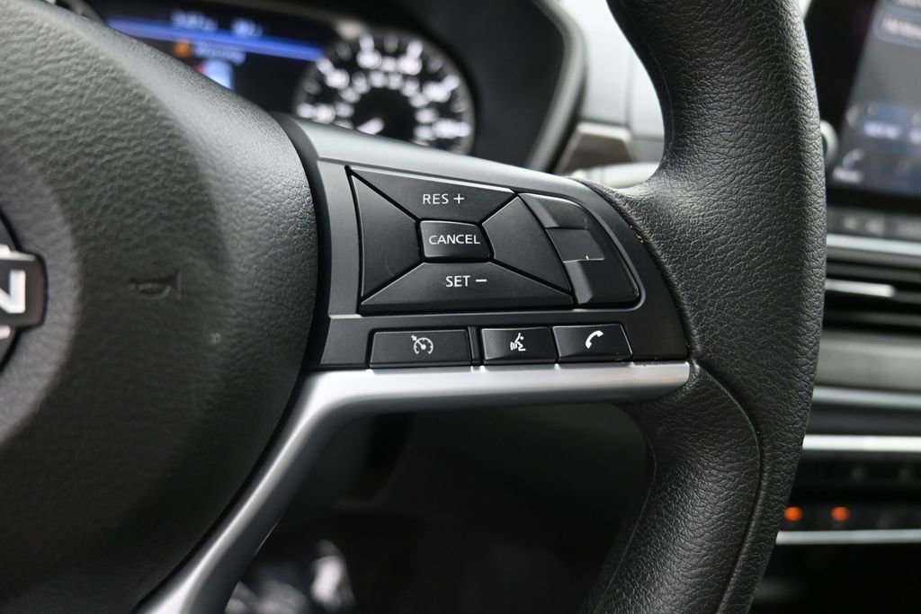 Used 2025 Nissan Altima 2.5 SV FWD image 27
