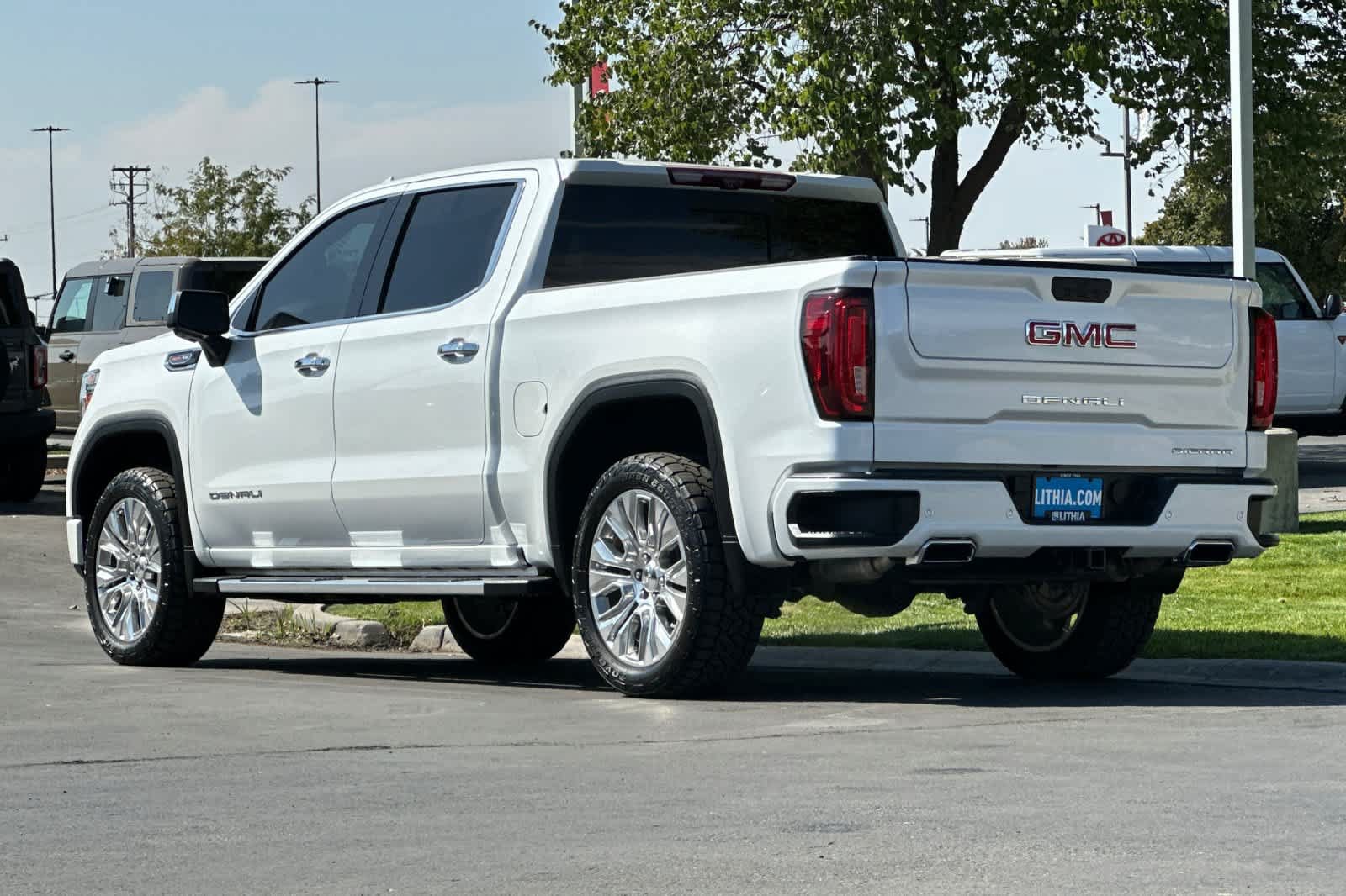 Used 2020 GMC Sierra 1500 Denali w/ Denali Premium Package AWD/4WD image 6