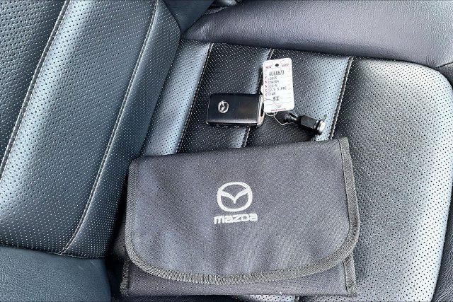 Used 2025 MAZDA CX-5 AWD 2.5 S w/ Preferred Package image 12