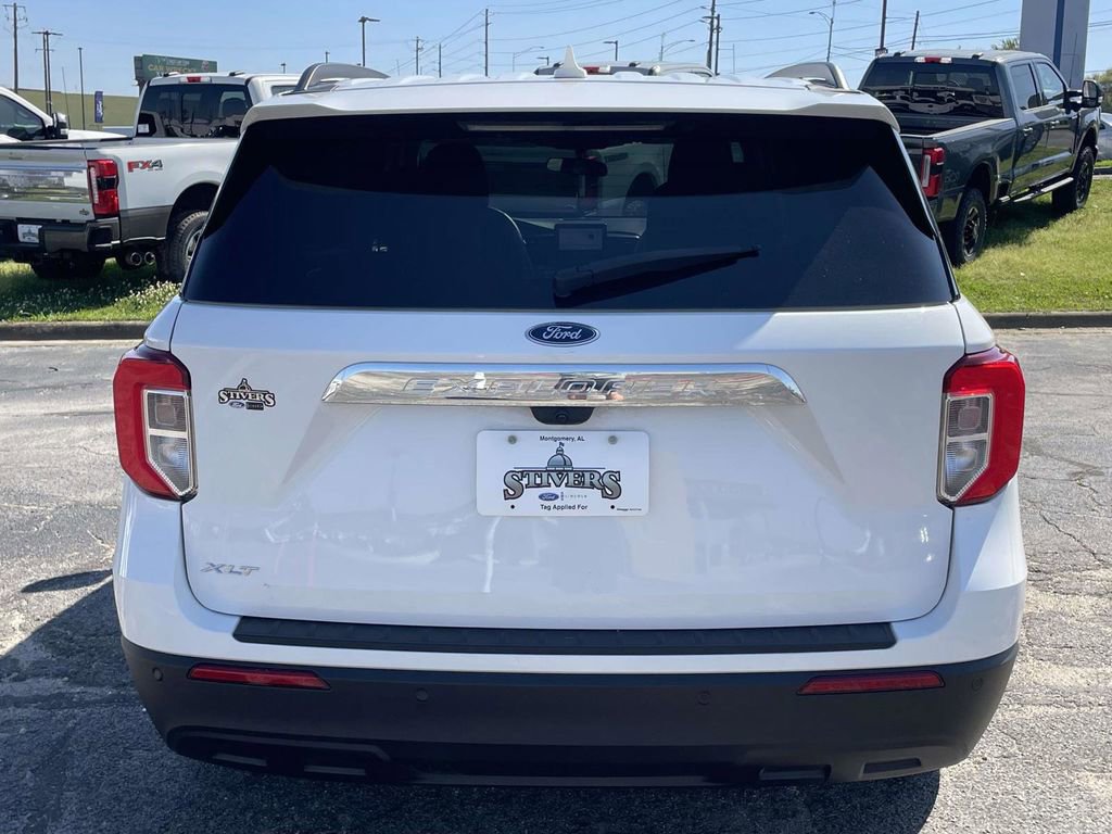 Certified 2024 Ford Explorer XLT image 4