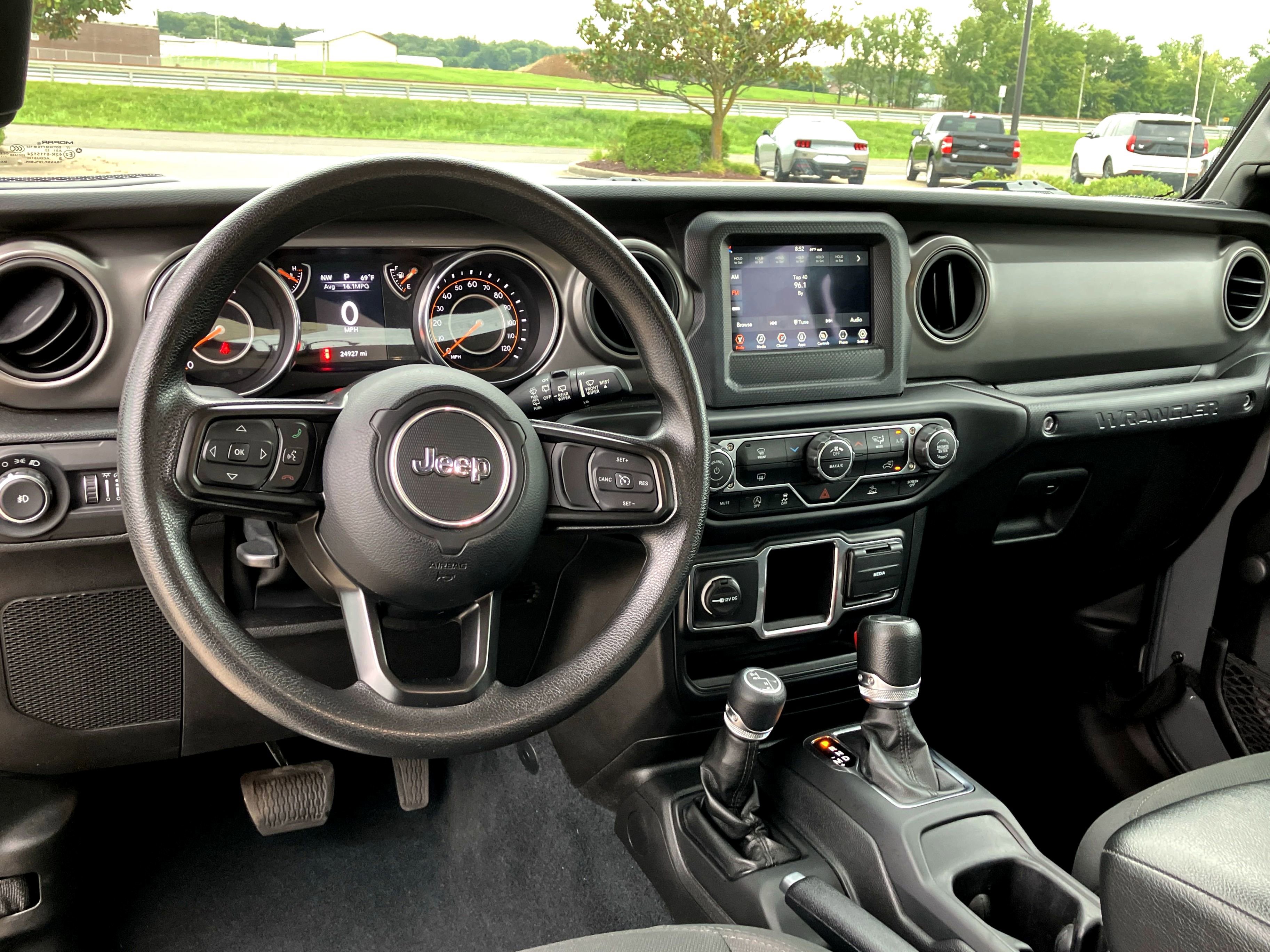 Used 2022 Jeep Wrangler Unlimited Sport image 16