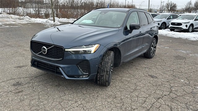 Used 2023 Volvo XC60 B5 Plus w/ Climate Package image 7