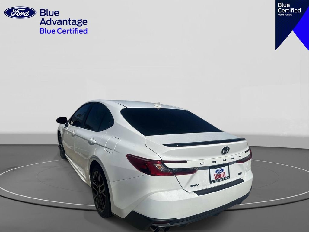 Used 2025 Toyota Camry SE FWD image 6