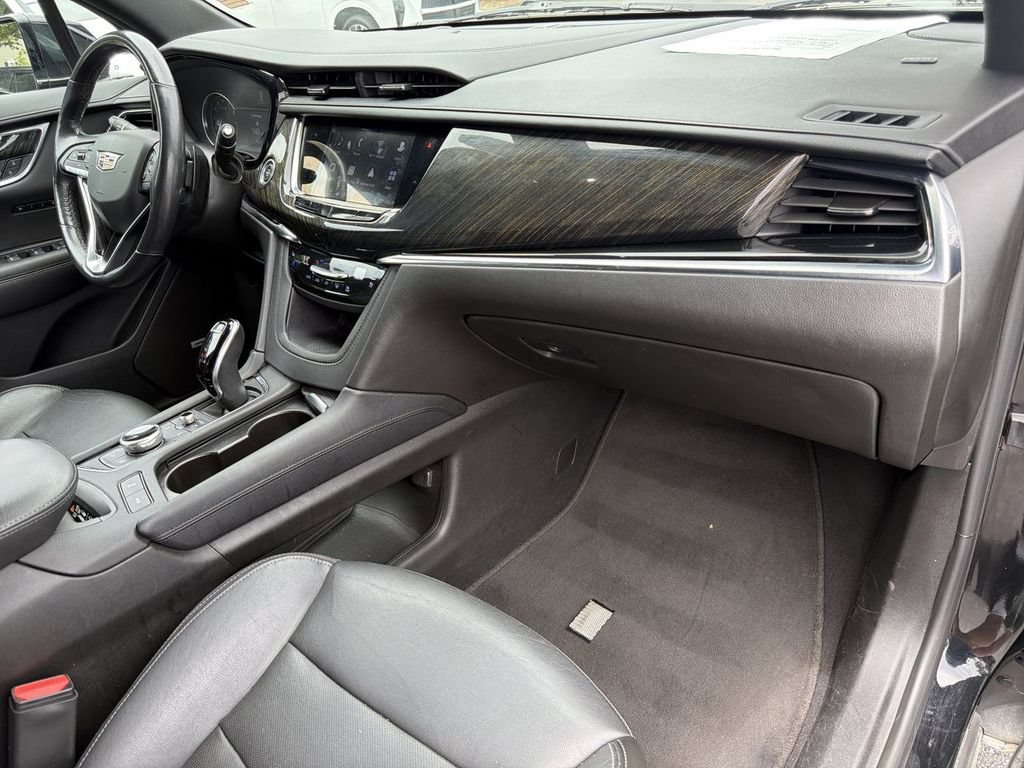 Used 2021 Cadillac XT6 Premium Luxury FWD image 31