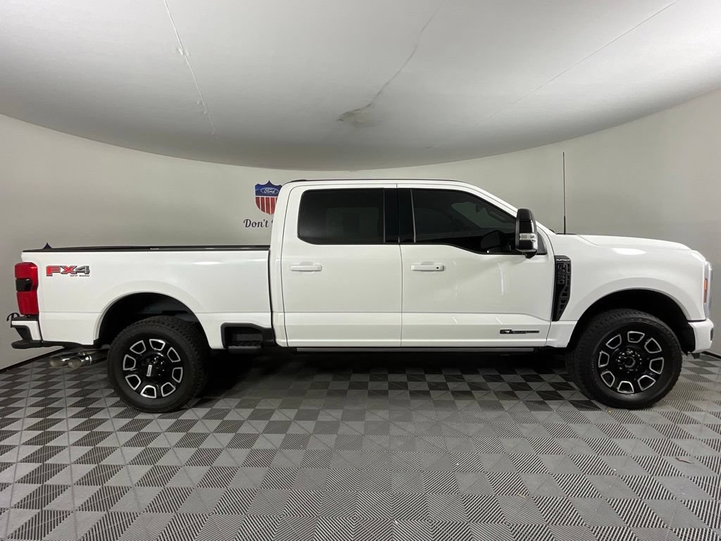 Certified 2025 Ford F250 Platinum w/ FX4 Off-Road Package AWD/4WD image 2