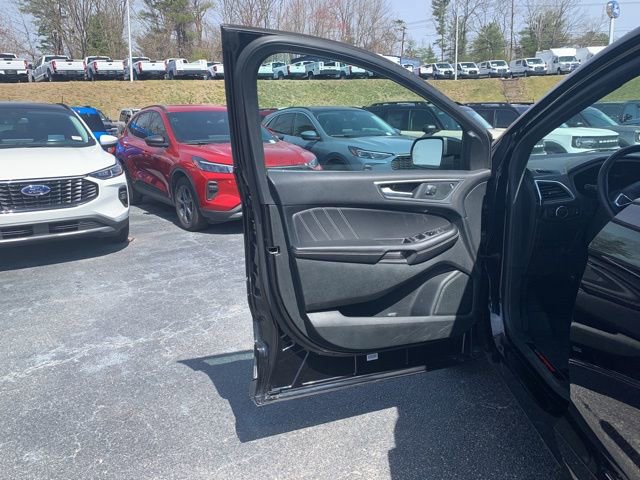 Certified 2022 Ford Edge ST image 21