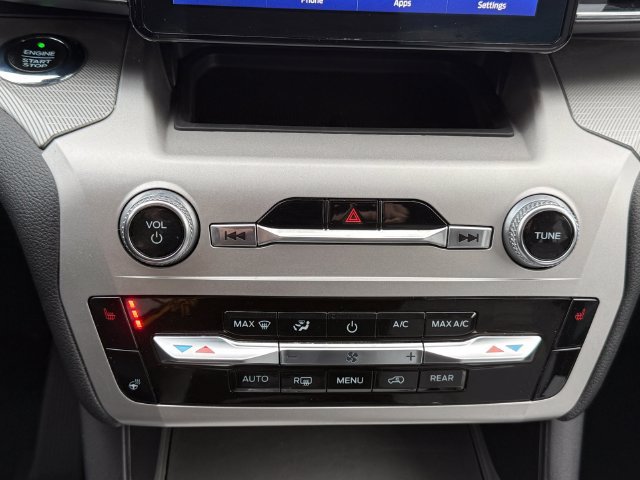 Certified 2021 Ford Explorer XLT w/ Equipment Group 202A AWD/4WD image 12