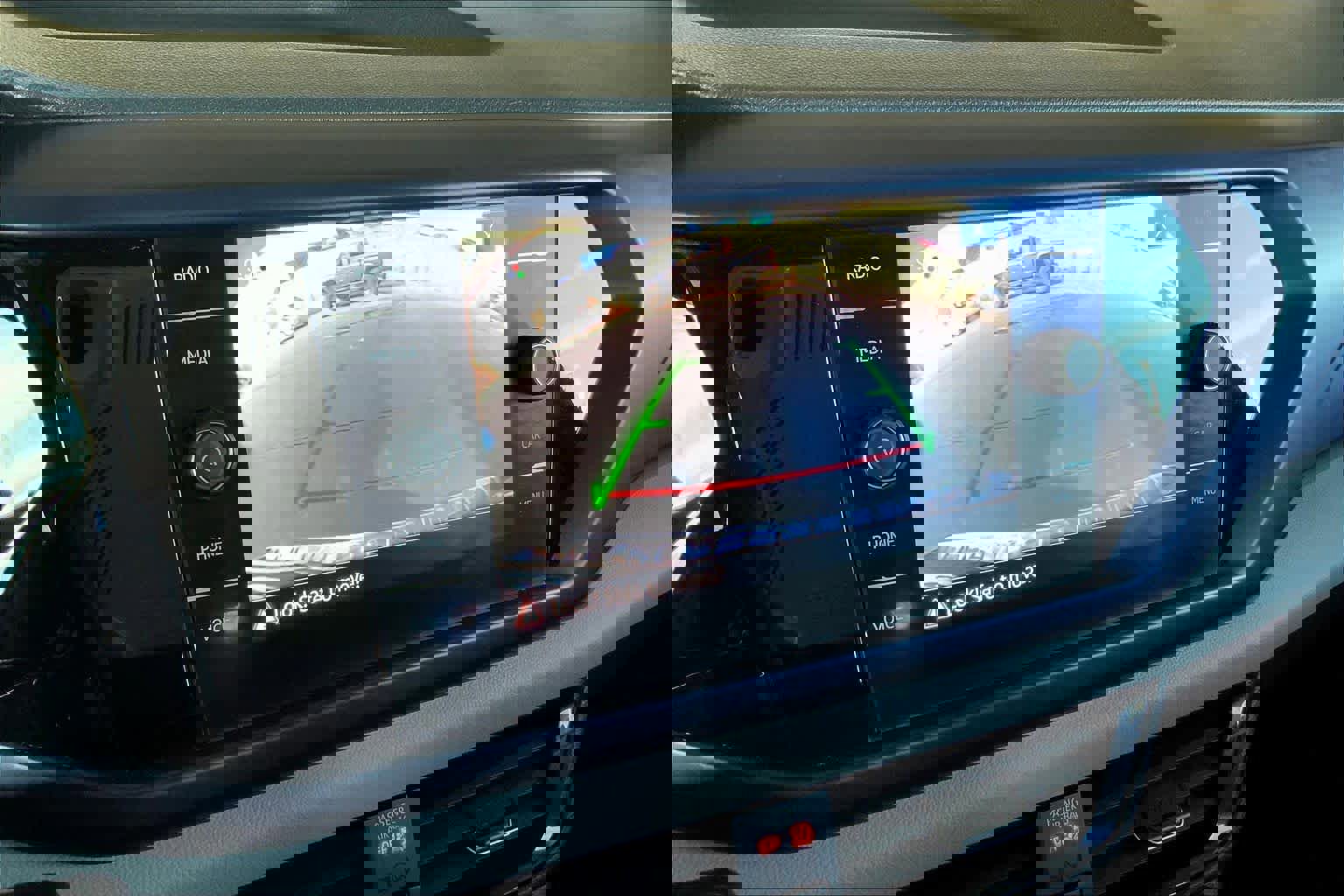 Used 2022 Volkswagen Taos SE image 25