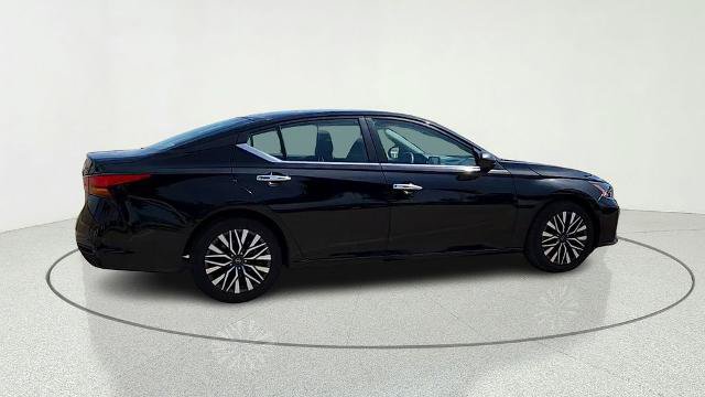 Used 2024 Nissan Altima 2.5 SV FWD image 33