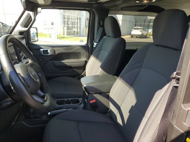 Used 2022 Jeep Wrangler Sport AWD/4WD image 5