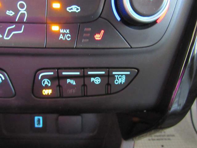 Certified 2019 Ford Escape Titanium AWD/4WD image 32