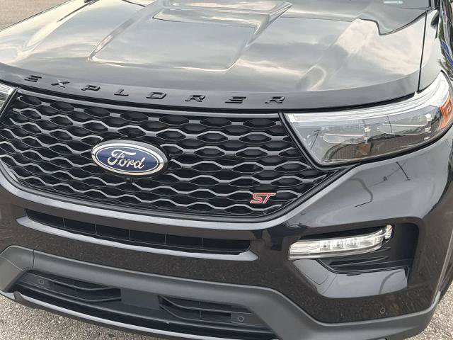 Certified 2024 Ford Explorer ST w/ Equipment Group 401A AWD/4WD image 11