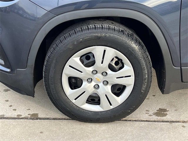 Used 2018 Chevrolet Trax LS image 11