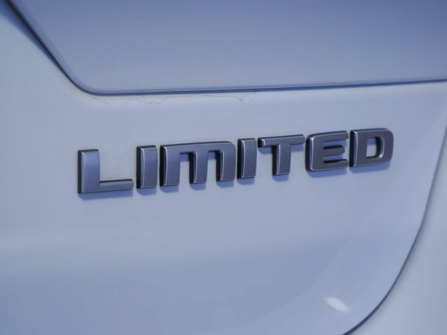 Used 2024 Jeep Grand Cherokee Limited w/ Trailer Tow Package AWD/4WD image 14