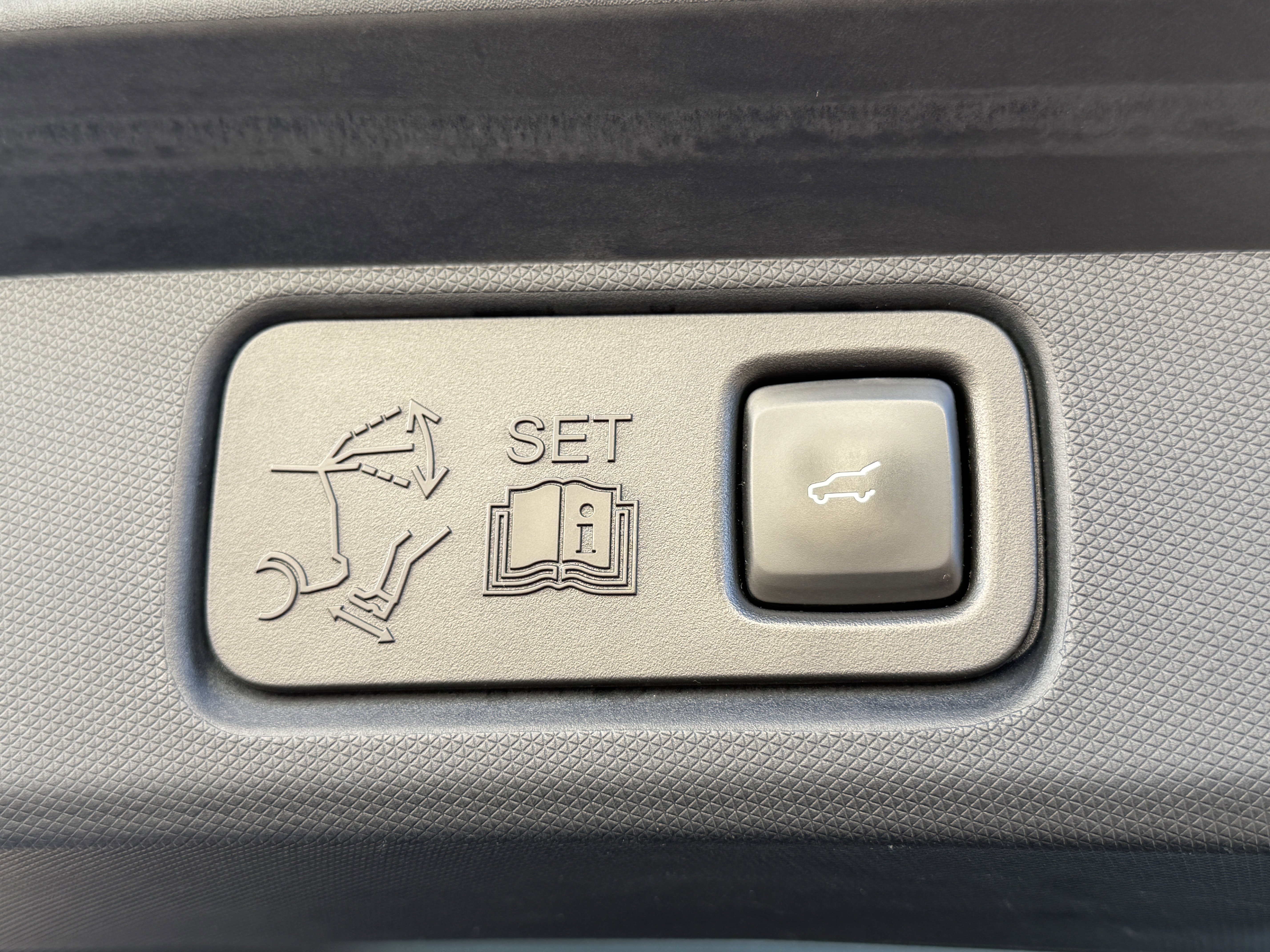 Certified 2022 Ford Mustang Mach-E Select w/ Comfort/Technology Package image 12