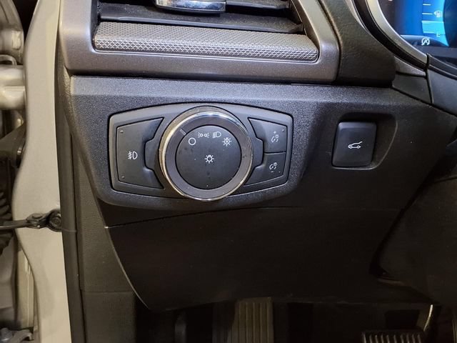 Certified 2019 Ford Fusion SE w/ Equipment Group 151A FWD image 18