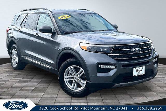 Certified 2024 Ford Explorer XLT w/ Equipment Group 202A AWD/4WD image 1