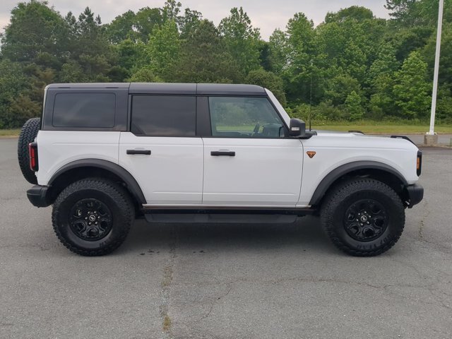 Certified 2025 Ford Bronco Badlands AWD/4WD image 3
