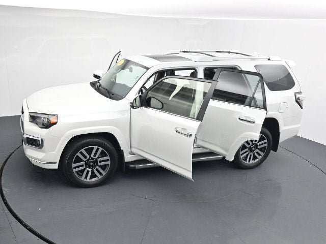 Used 2024 Toyota 4Runner Limited AWD/4WD image 46