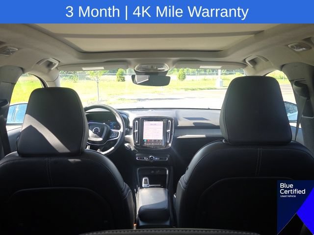 Used 2023 Volvo XC40 B5 Plus AWD/4WD image 14