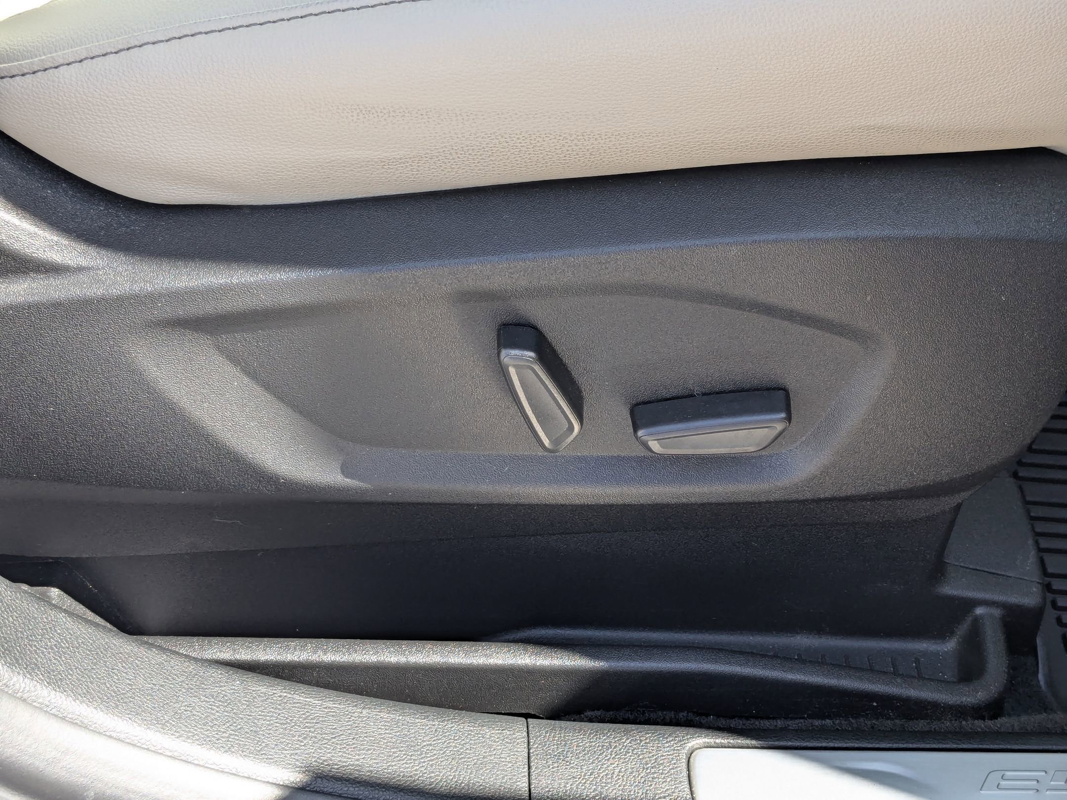 Certified 2023 Ford Edge Titanium image 42