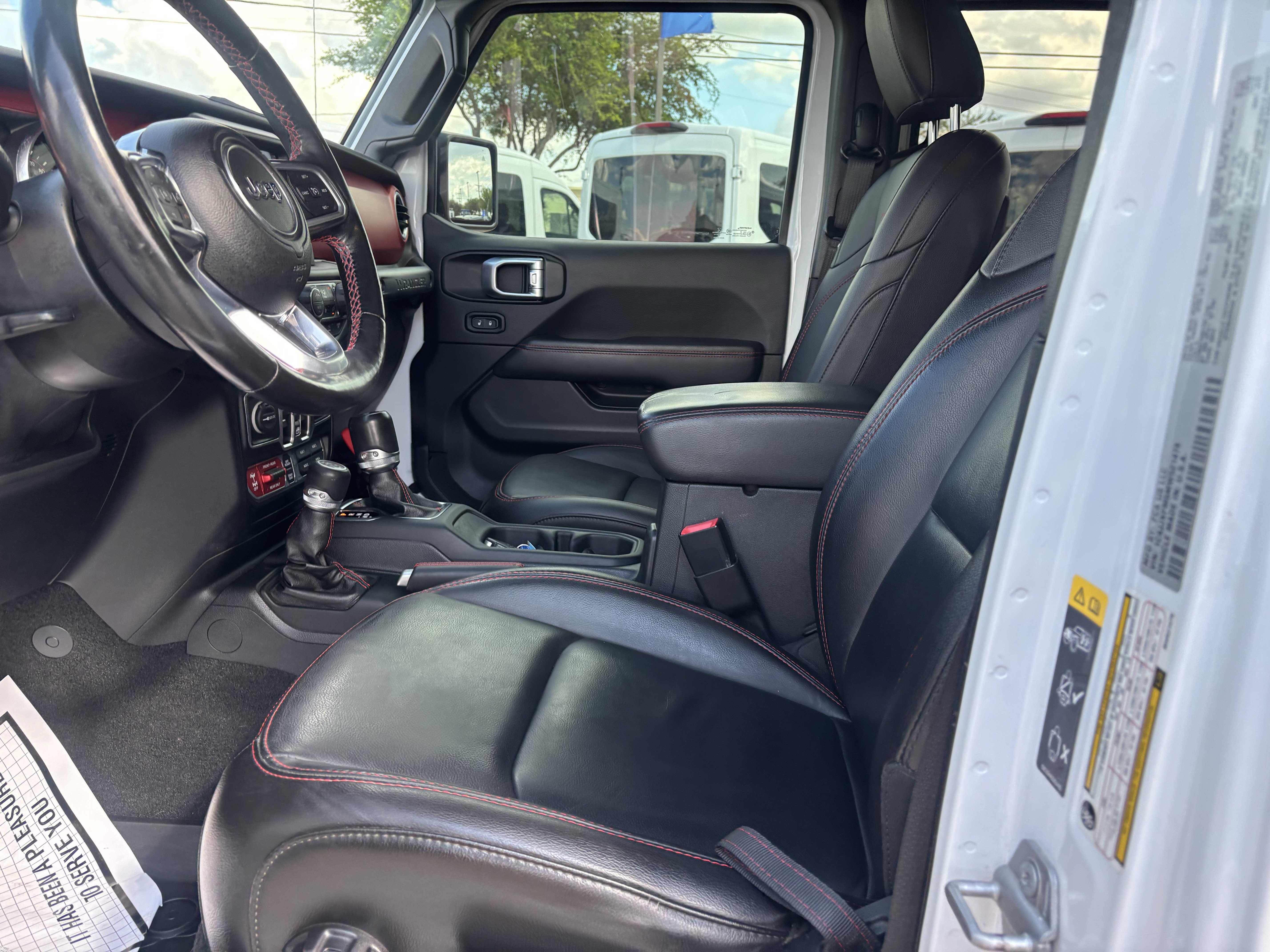 Used 2021 Jeep Wrangler Unlimited Rubicon AWD/4WD image 10