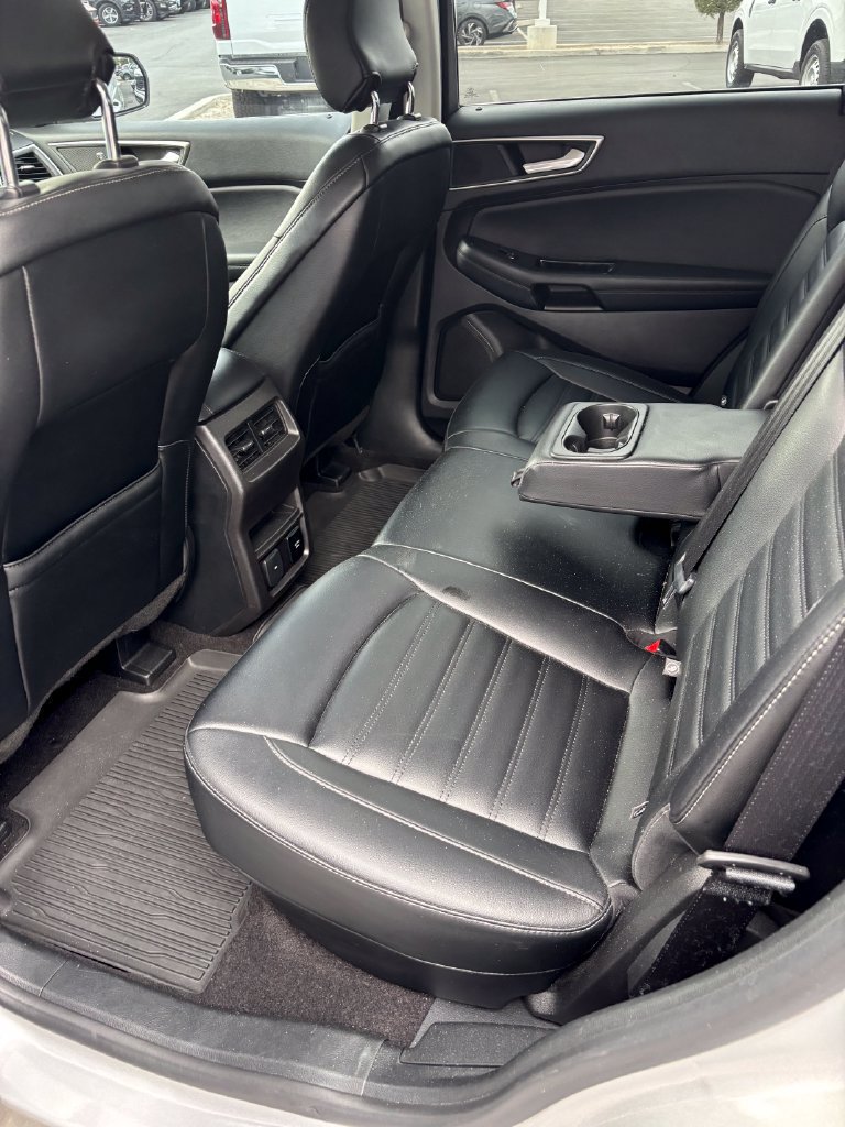 Certified 2019 Ford Edge SEL w/ Equipment Group 201A FWD image 4