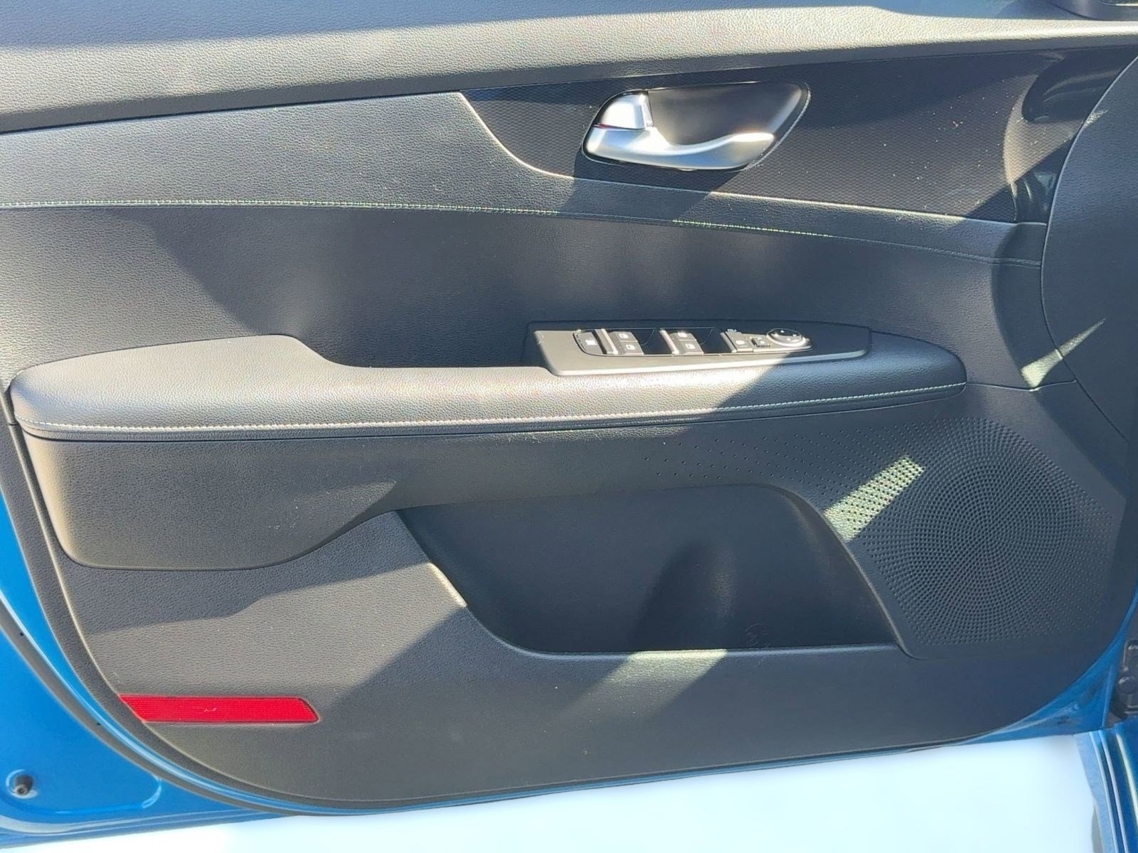 Used 2023 Kia Forte GT-Line image 12