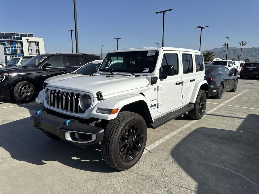 Used 2024 Jeep Wrangler Unlimited Sahara w/ Technology Group image 2