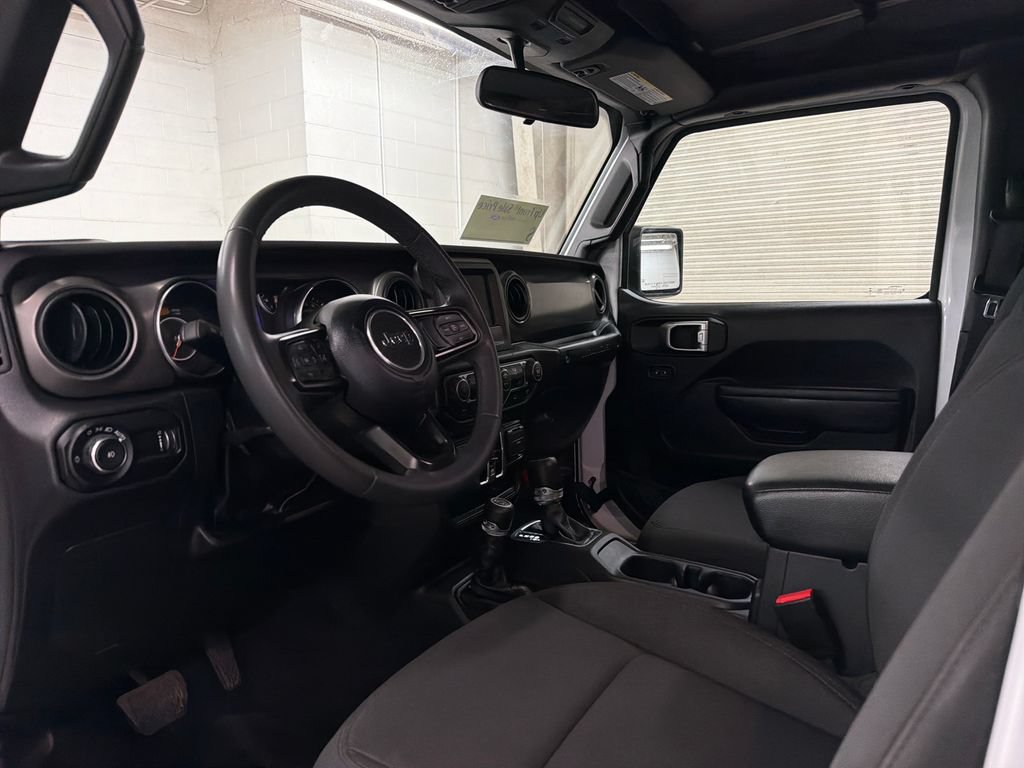 Used 2023 Jeep Wrangler Unlimited Sport AWD/4WD image 6