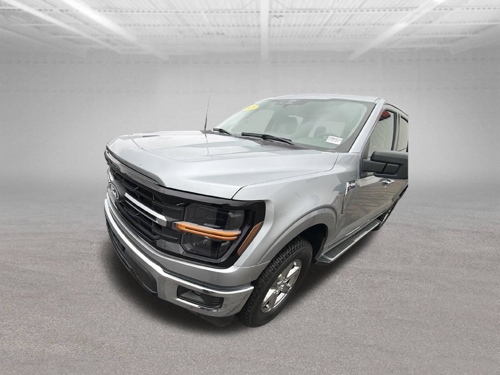 Certified 2025 Ford F150 XLT w/ Equipment Group 301A Standard AWD/4WD image 16
