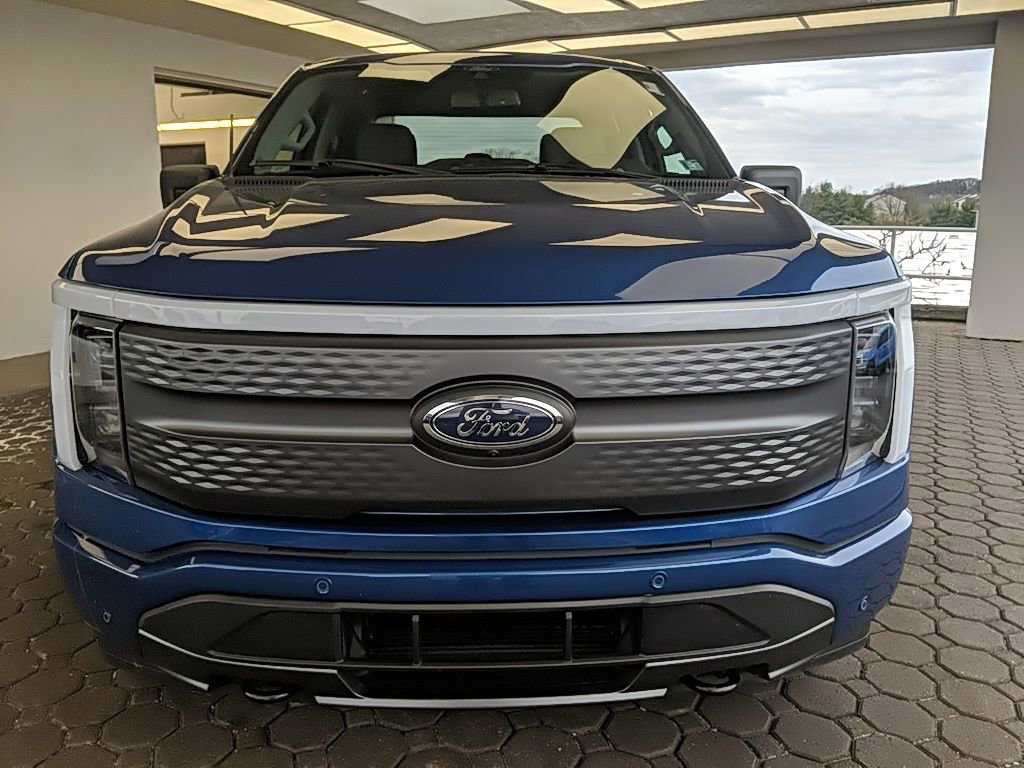 Certified 2022 Ford F150 Lightning XLT w/ Max Trailer Tow Package image 8