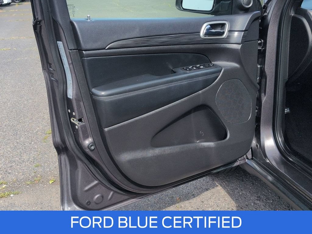 Used 2021 Jeep Grand Cherokee Laredo AWD/4WD image 9
