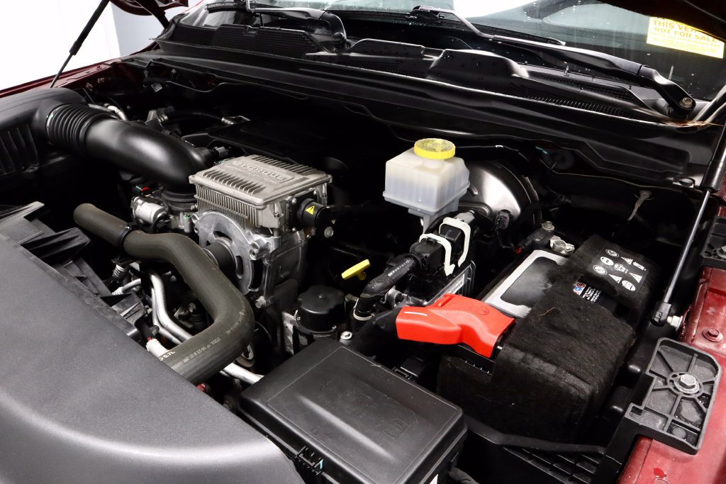 Used 2024 RAM 1500 Laramie AWD/4WD image 17
