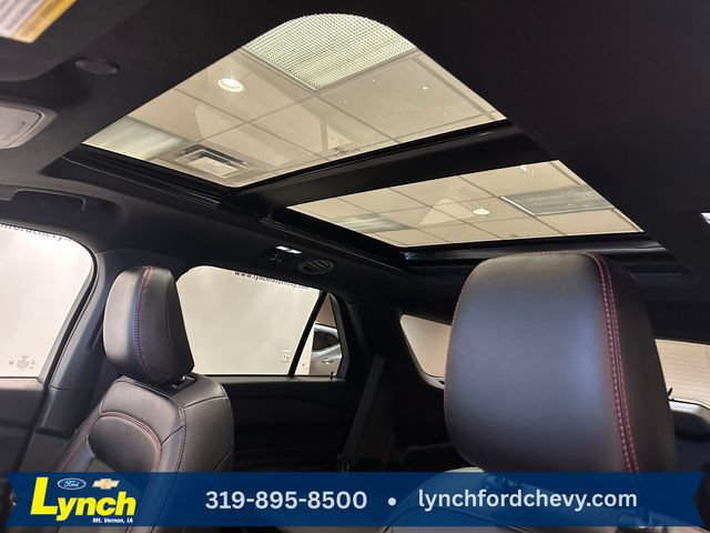 Certified 2024 Ford Explorer ST-Line w/ Class IV Trailer Tow Package AWD/4WD image 5