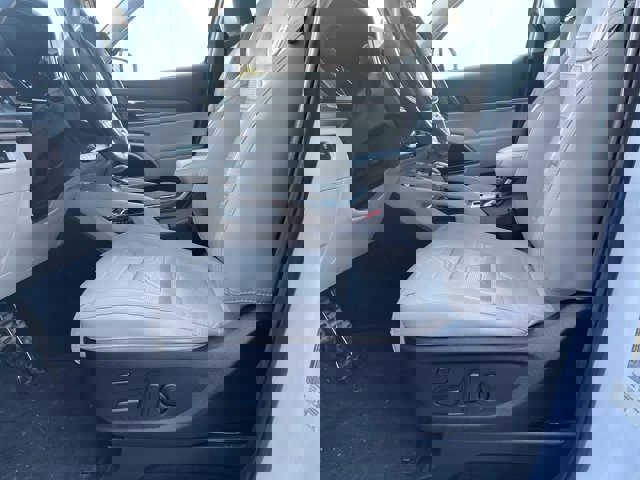 Used 2022 Kia Telluride SX w/ SX Prestige Package image 5