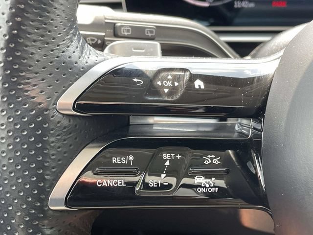 Used 2024 Mercedes-Benz GLS 580 4MATIC image 21