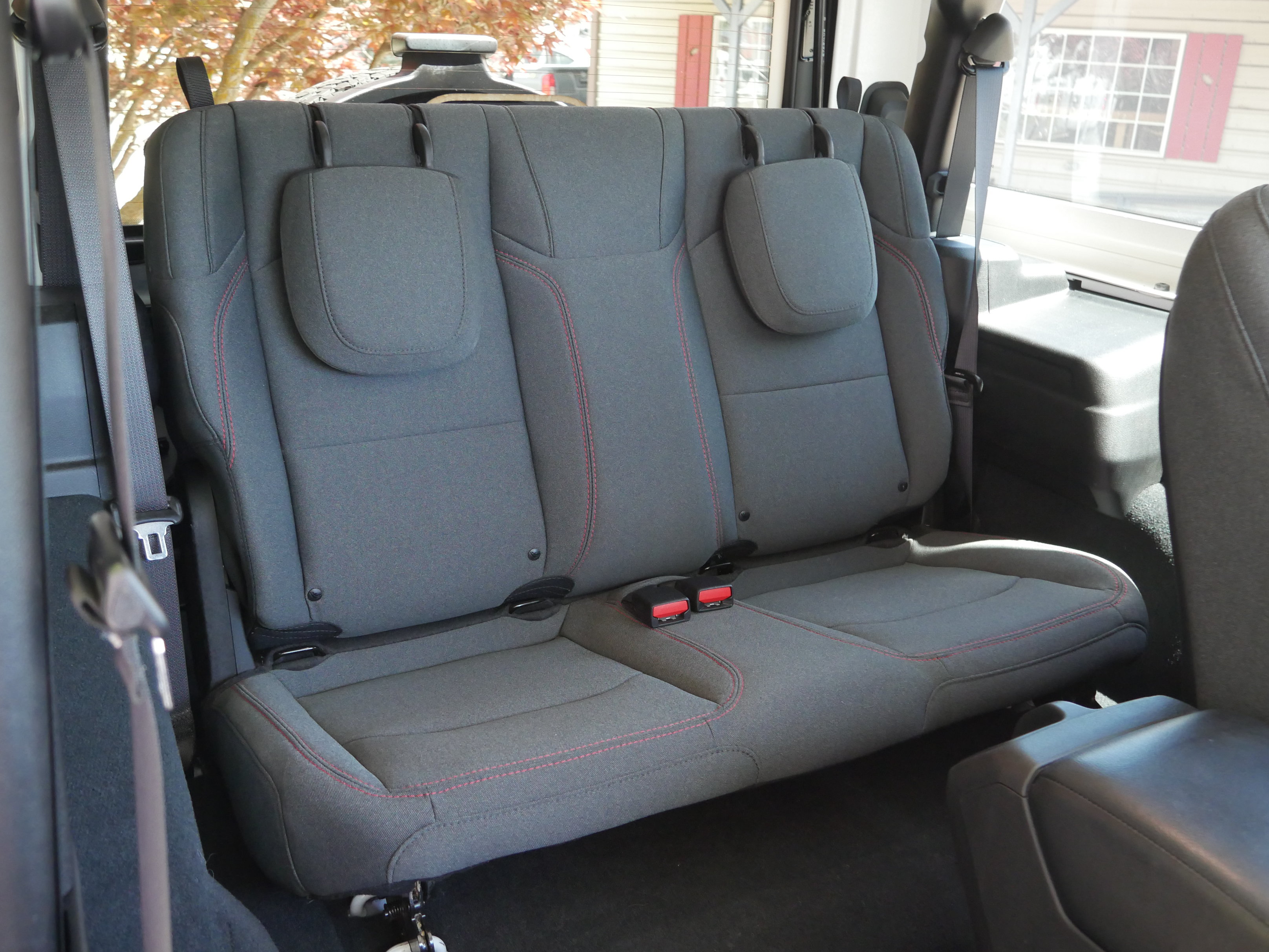 Used 2024 Jeep Wrangler Rubicon w/ Technology Group AWD/4WD image 30