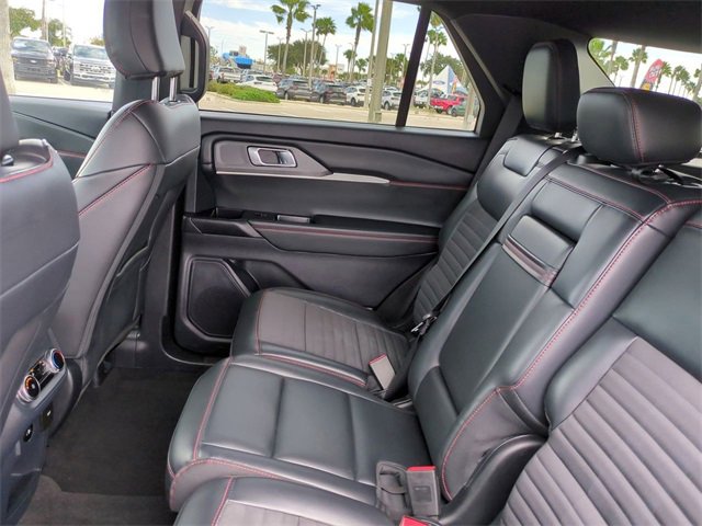 Certified 2025 Ford Explorer ST-Line w/ ST-Line Street Pack image 14