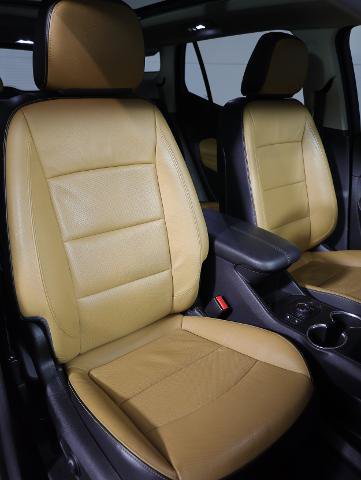 Used 2020 GMC Terrain SLT w/ Preferred Package AWD/4WD image 9